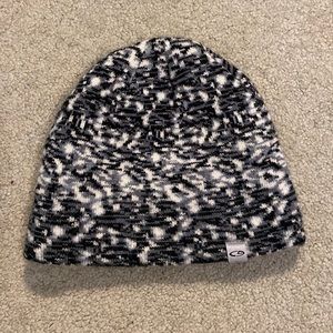 Champion winter beanie .Price drops on all items in closet 🌝✨🏃🏻‍♀️🌈⚠️